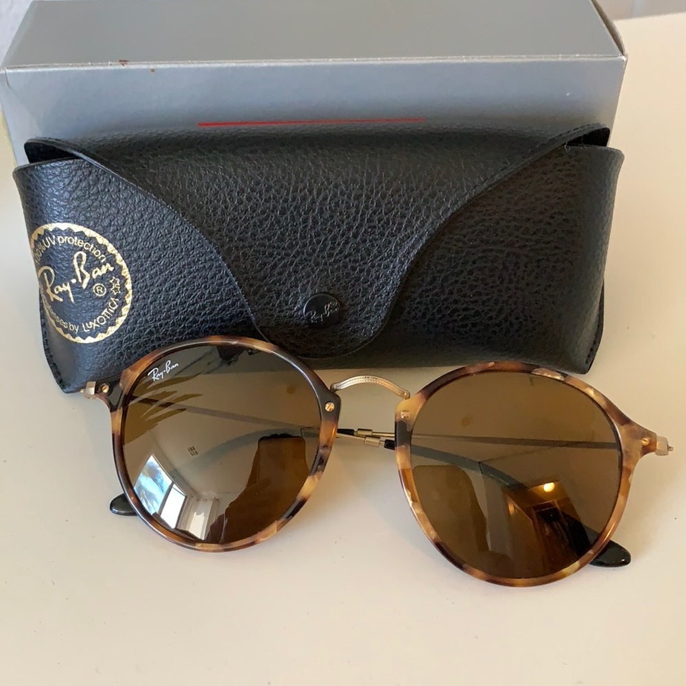 Like New Ray Ban Sunglasses